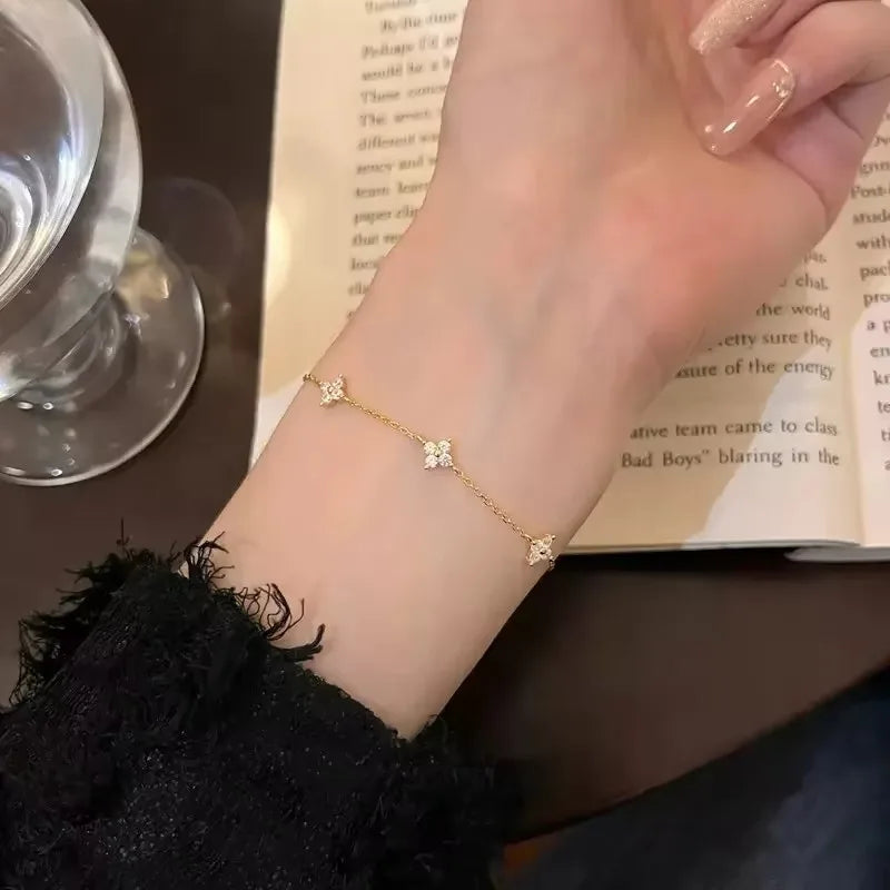 Floré Crystal Flower Bracelet